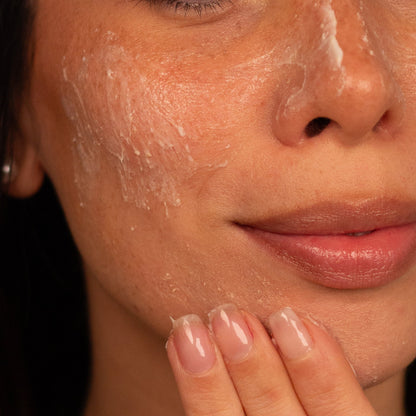 Perfect Skin - Exfoliante Facial con AHA y Niacinamida